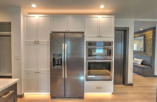 Carbondale Casa | Cozy Mountain Retreat! Golf, Fish,Hot Tub, Pet Friendly, 30 miles to Aspen!