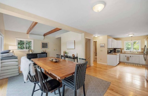 Gilford Casa | Cozy Mountain Retreat: Fireplace, Deck, Near Lakes