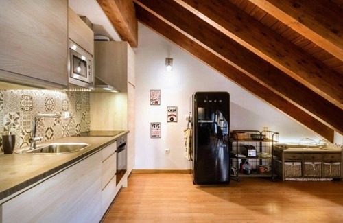 Jaca Apartamento | Casa rústica en Guasillo con chimenea, 2 dormitorios y naturaleza cercana