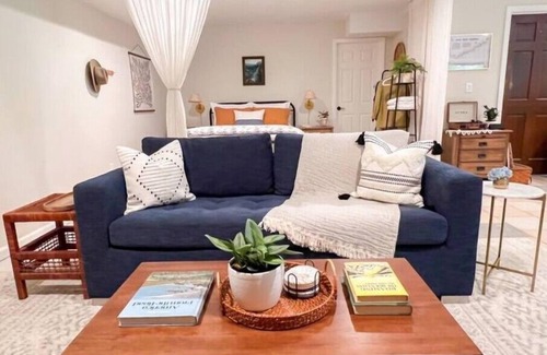 Hendersonville Apartamento | Cozy mountaintop retreat close to downtown. Pet friendly!