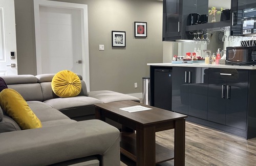 Regional District of Nanaimo Casa | Cozy n’comfortable 1 bedroom suite - A few minute drive to NRGH, VIU, Woodgrove