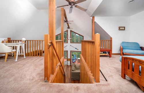 Central Lake Casa | Cozy, Nature perfect retreat, family or group get togethers!