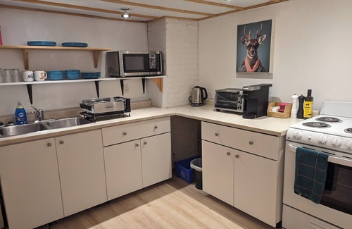 Sudbury Apartamento | Cozy nature themed one bedroom apartment, pet friendly