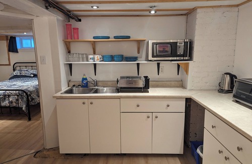 Sudbury Apartamento | Cozy nature themed one bedroom apartment, pet friendly