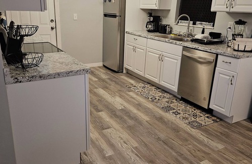 Riviera Beach Casa | Cozy Near The Beach is < 2 mi from the beach. Six beds. Sleeps 8 comfortably.