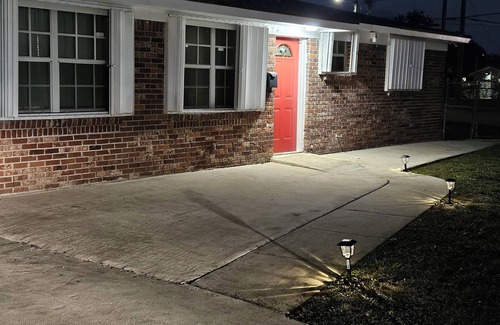 Riviera Beach Casa | Cozy Near The Beach is < 2 mi from the beach. Six beds. Sleeps 8 comfortably.