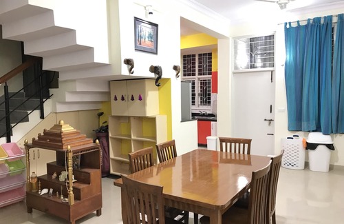 Bengaluru Villa | Cozy Neat Quiet Deluxe Home-Stay near Bangalore Airport