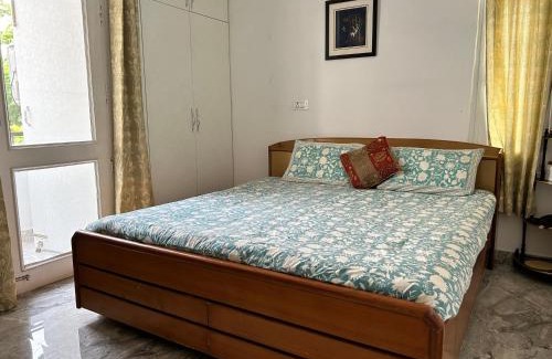Chandigarh Apartamento | Cozy Nest - Garden Facing Apartment with Kitchen