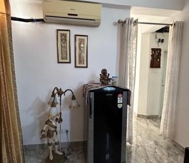 Chandigarh Apartamento | Cozy Nest - Garden Facing Apartment with Kitchen