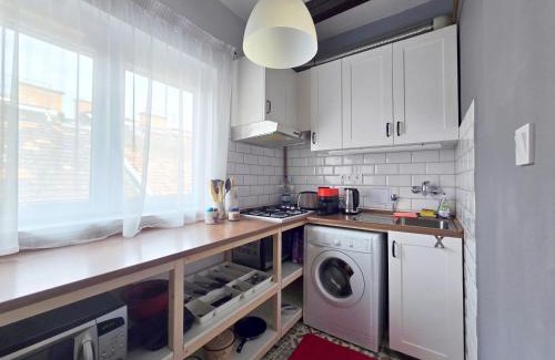 Magdolna negyed Apartamento | Cozy Nest Hideaway near Grand Boulevard bus line 9
