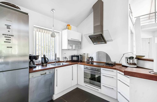 Bedegaard Casa | Cozy newer large holiday home in Snogebæk