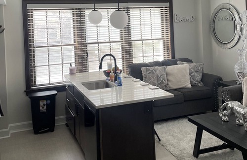 Hanover Place Apartamento | Cozy Newly Remodeled Beautiful Apt In the Heart of Westport