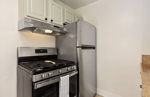 Normal Heights Cabaña | Cozy, Newly Remodeled Cottage in Normal Heights
