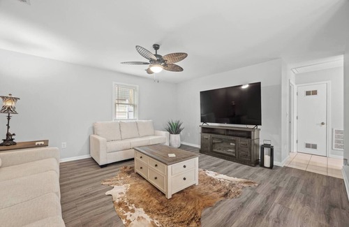 North Newport News Casa | Cozy Newport News Getaway