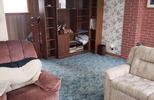 Monticello Casa | Cozy Northern Maine retreat. All the amenites of home. See the Solar Eclipse!