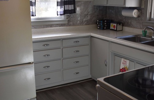 Laona Casa | Cozy Nothwoods home next to ATV/Snowmobile trails