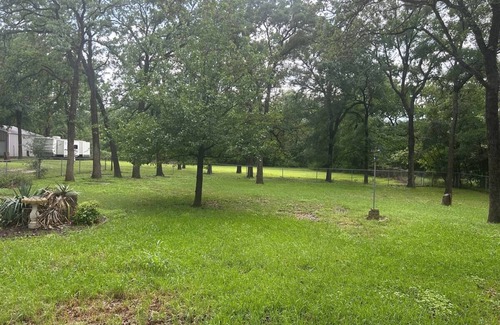 Elm Mott Casa | Cozy! Oak Grove Home - Close to I-35