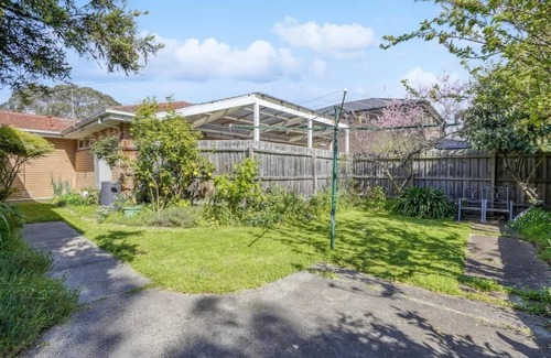 Oakleigh South Casa | Cozy Oakleigh South Family Home Next to Playground