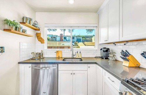 Del Rey Oaks Casa | Cozy Oaks | A coastal getaway with idyllic scenery!