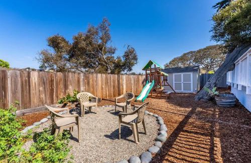 Del Rey Oaks Casa | Cozy Oaks - A Coastal Getaway with Idyllic Scenery