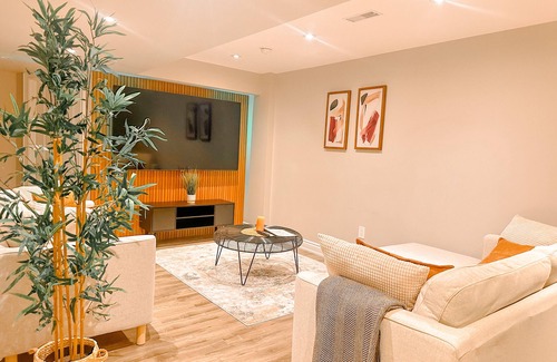 Oakville Casa | Cozy Oakville 1- Bedroom studio apt w/ private entrance/kitchen/wi-fi/parking