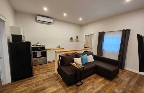 Belleville Casa | Cozy Oasis