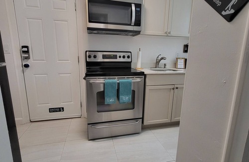 Bay Crest Park Apartamento | Cozy Oasis centrally located to Tampa Bay Beaches