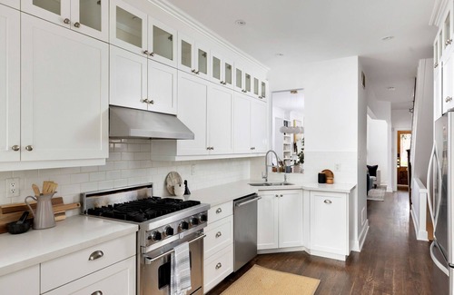 Trinity - Bellwoods Casa | Cozy Oasis in TO's Best Neighborhood - minutes to A+ art, food, music, fashion
