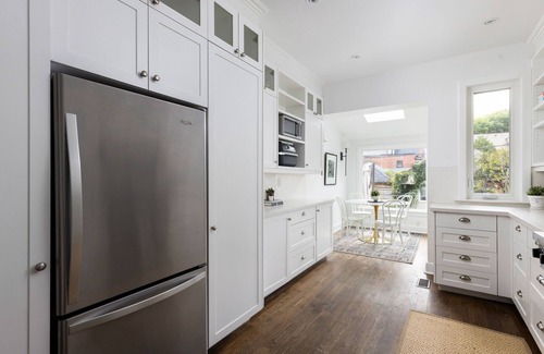 Trinity - Bellwoods Casa | Cozy Oasis in TO's Best Neighborhood - minutes to A+ art, food, music, fashion
