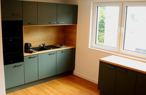 Taunusstein Apartamento | Cozy oasis of peace by the forest. 110sqm with 2 bedrooms. Pet friendly!