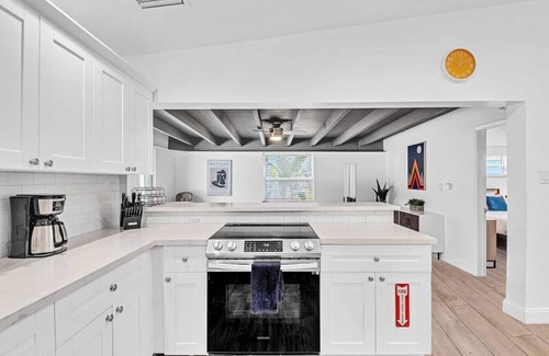 South Corals Casa | Cozy Oasis Pool Oakland Park