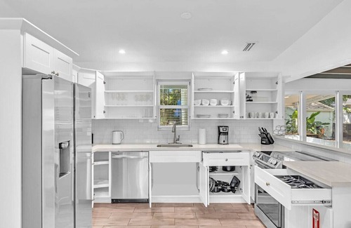 South Corals Casa | Cozy Oasis Pool Oakland Park