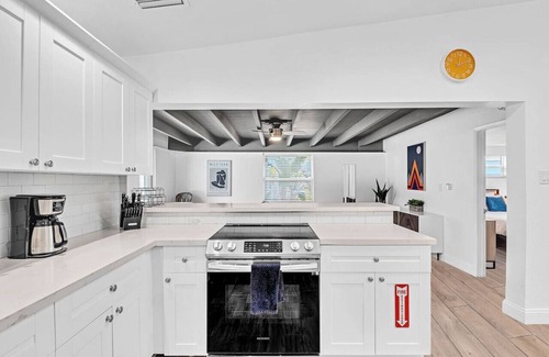 South Corals Casa | Cozy Oasis Pool Oakland Park