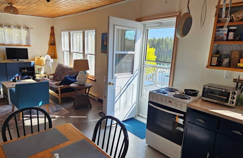 Heckmans Island Cabina | Cozy Ocean Front Cottage