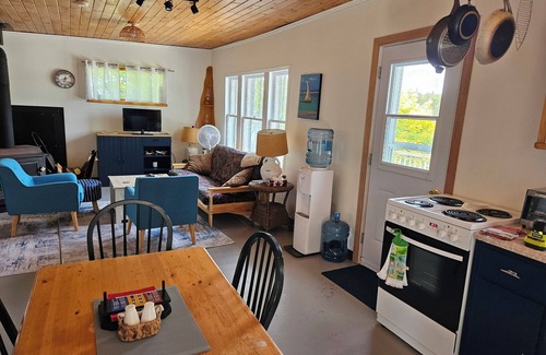 Heckmans Island Cabina | Cozy Ocean Front Cottage
