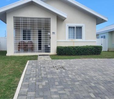 Lucea Casa | Cozy Ocean Home Jamaica