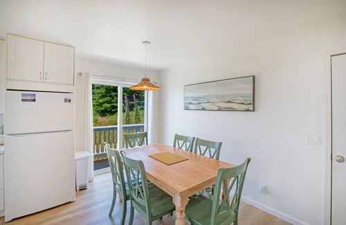 Shelter Cove Casa | Cozy Oceanview Hideaway#2 on Golf Course/Airport