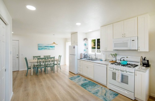 Shelter Cove Casa | Cozy Oceanview Hideaway#1 on Golf Course/Airport