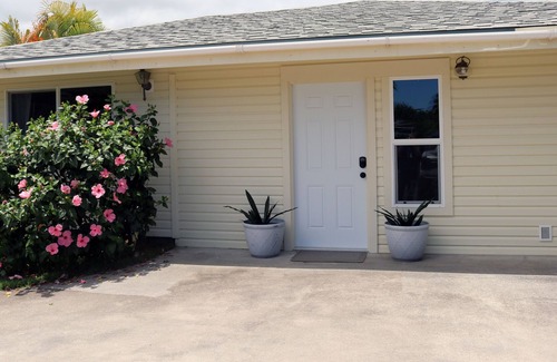 Kona Palisades Casa | Cozy Ohana with Cal King Bed and Full Kitchen
