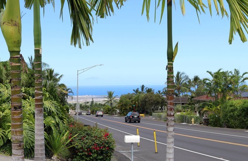 Kona Palisades Casa | Cozy Ohana with Cal King Bed and Full Kitchen