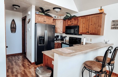 Arnolds Park Cabina | Cozy Okoboji Cabin at Bridges Bay