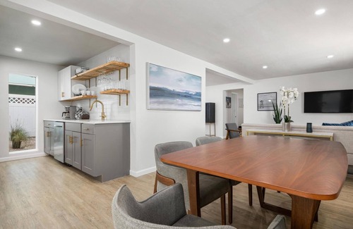 Nokomis Cabaña | Cozy Old Florida Beach Cottage by the Sea