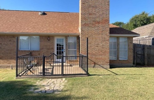 Frisco Casa | Cozy on Christie