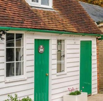 Great Tey Casa | Cozy One-Bedroom Cottage in Great Tey