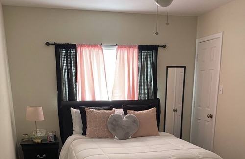 Stone Oak Casa | Cozy one bedroom in a nice neighborhood