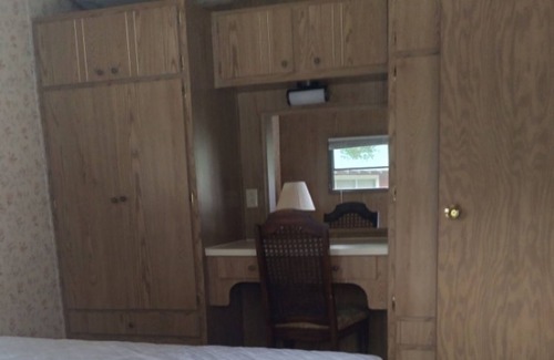 Adams Cabina | Cozy one bedroom minutes from WI Dells & Castle Rock Lake