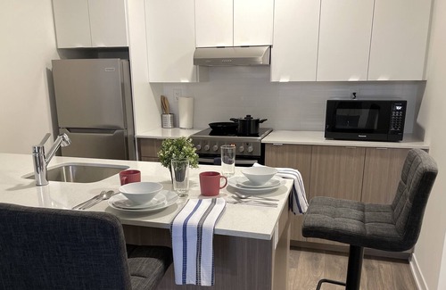 Toronto Casa | Cozy One-Bedroom town house in the Heart of the City