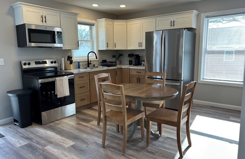 Elizabethtown Apartamento | Cozy One-Bedroom Loft Above Garage in Elizabethtown with Sauna