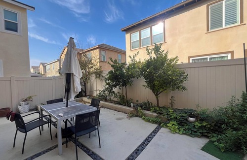 Chino Casa | Cozy one private bedroom with private bathroom in Chino