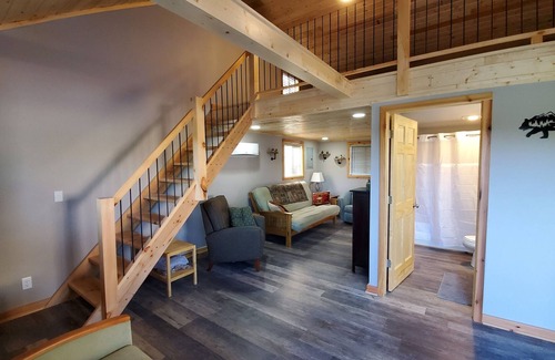 Merrillan Casa | Cozy Open Concept Cabin for 6